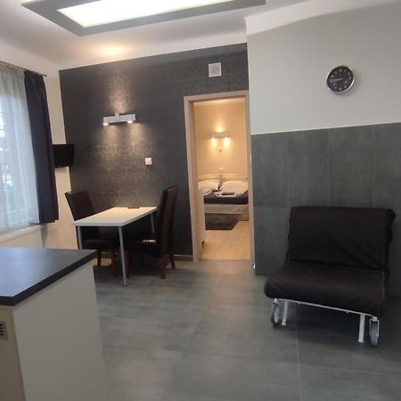 Belvarosi Apartman Печ Экстерьер фото